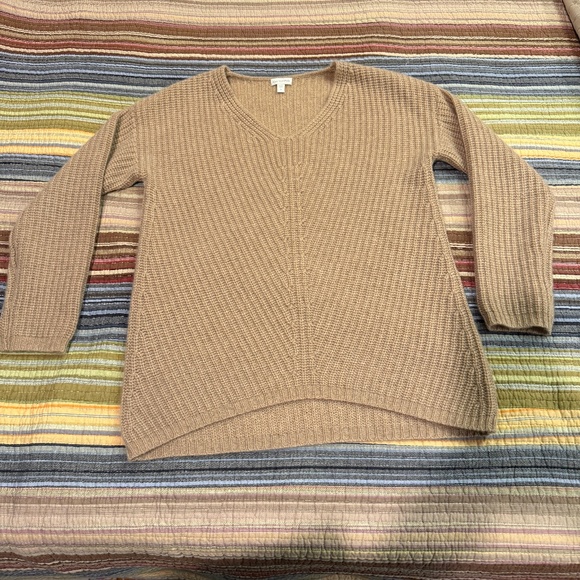 Garnet Hill Cashmere Sweater - Picture 1 of 4